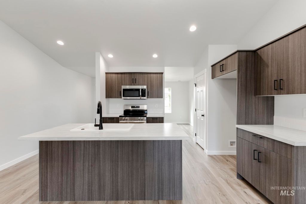 Photo of 7155 E Shields Dr, Nampa, ID 83687 (MLS # 98974814)