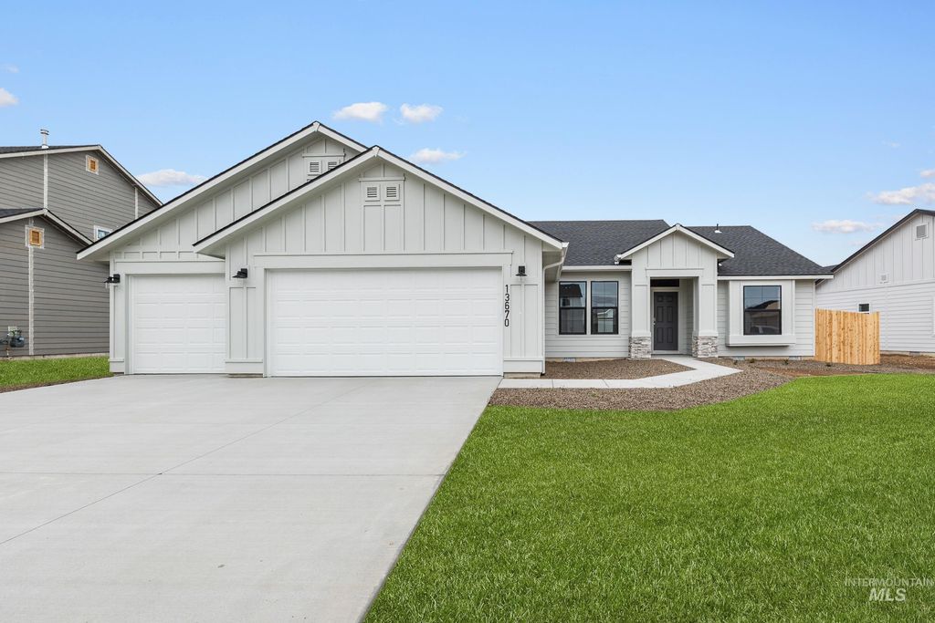 Photo of 13670 Inman Ct, Caldwell, ID 83607 (MLS # 98975541)