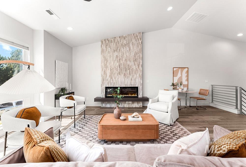 12199 N Tandem Ridge Ln