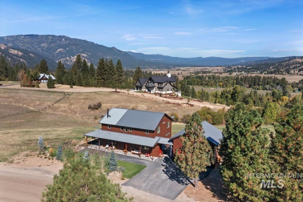 Photo of 34 Crosstimber Loop, Garden Valley, ID 83622 (MLS # 98992381)