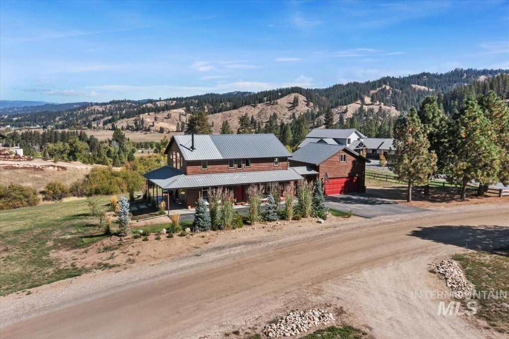 Photo of 34 Crosstimber Loop, Garden Valley, ID 83622 (MLS # 98992381)