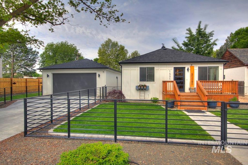 Photo of 1501 S Hervey St, Boise, ID 83705 (MLS # 98977541)