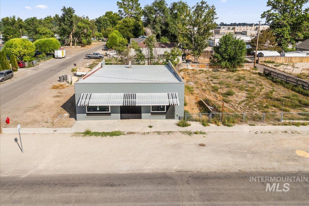 120 N Main St