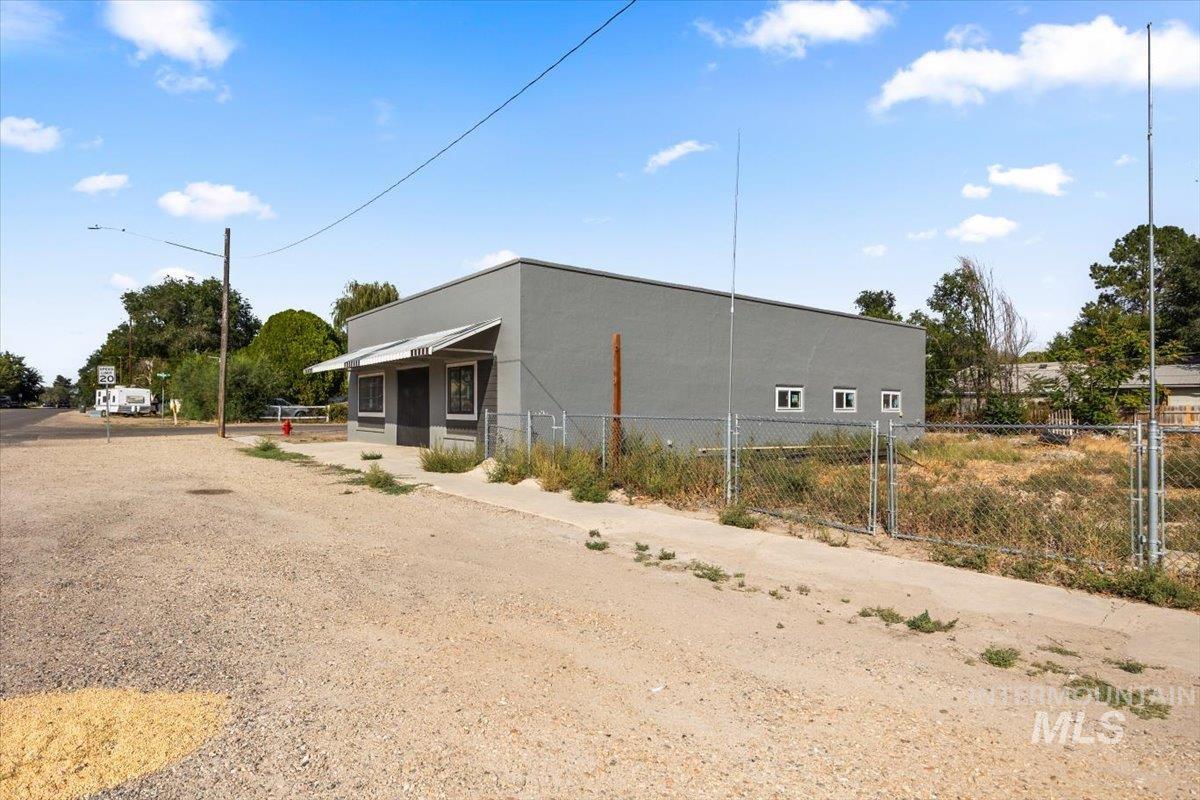 120 N Main St