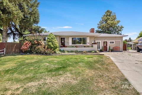 Photo of 917 Del Mar Circle, Twin Falls, ID 83301 (MLS # 98954378)