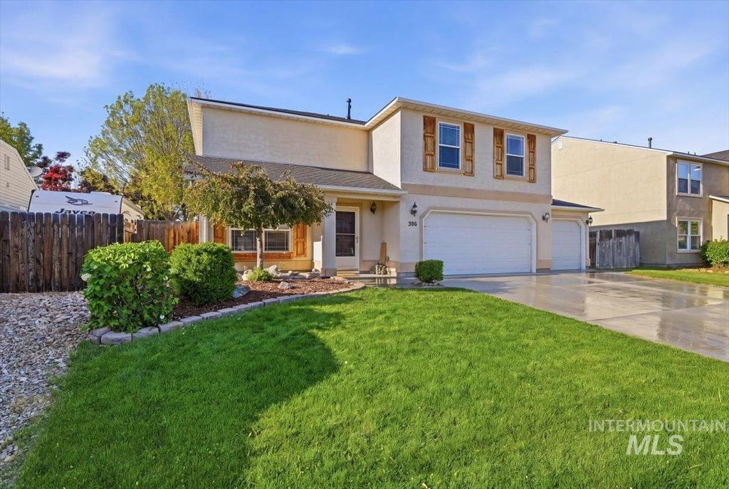 Photo of 396 E Willowcreek Dr, Middleton, ID 83644 (MLS # 98984467)