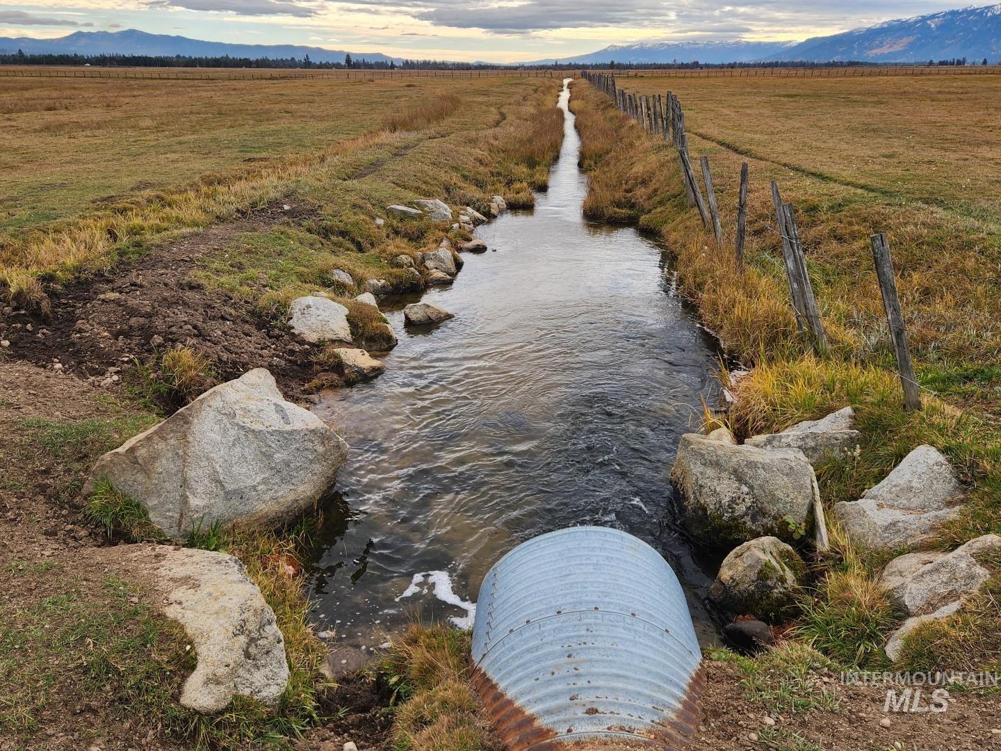 Exterior view of mountains