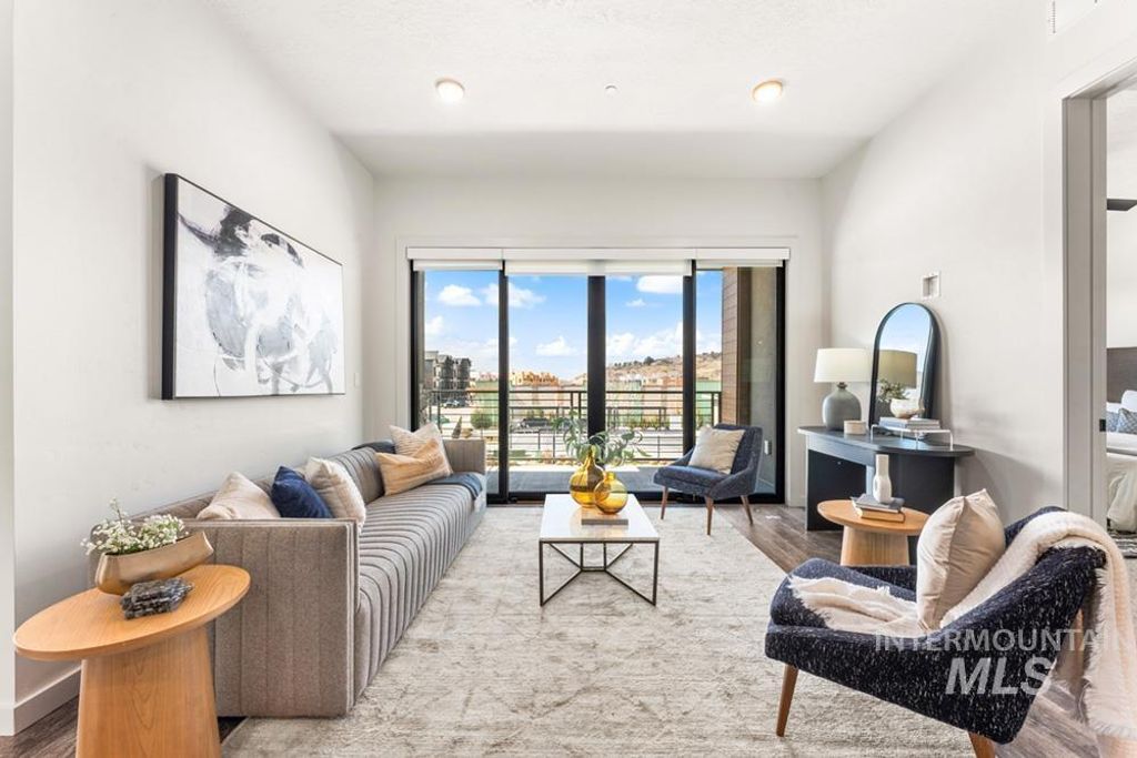 Photo of 3850 E Haystack St #212, Boise, ID 83716 (MLS # 98977603)