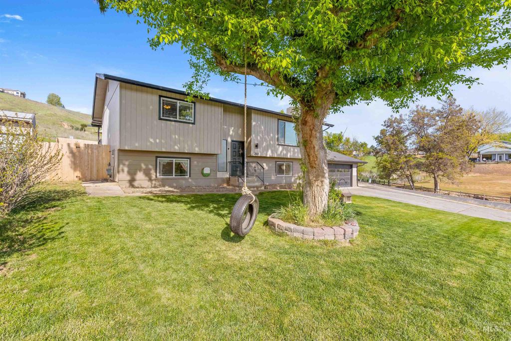 Photo of 2904 25th Street, Clarkston, WA 99403 (MLS # 98983126)