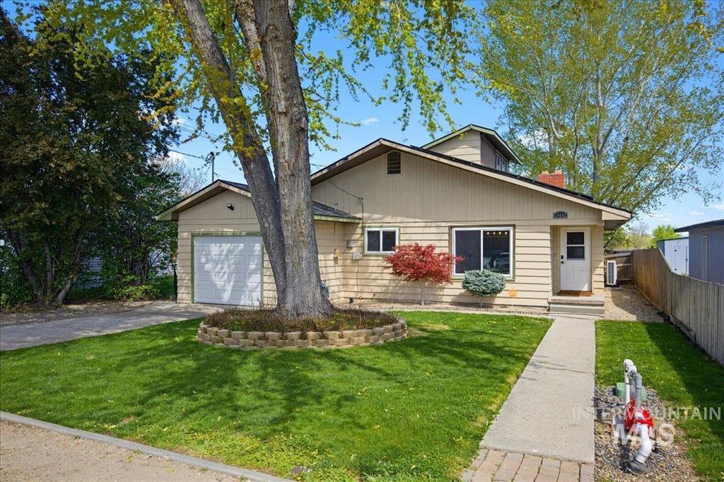 Photo of 20602 Academy Rd, Greenleaf, ID 83626 (MLS # 98982734)