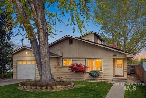 Photo of 20602 Academy Rd, Greenleaf, ID 83626 (MLS # 98982734)