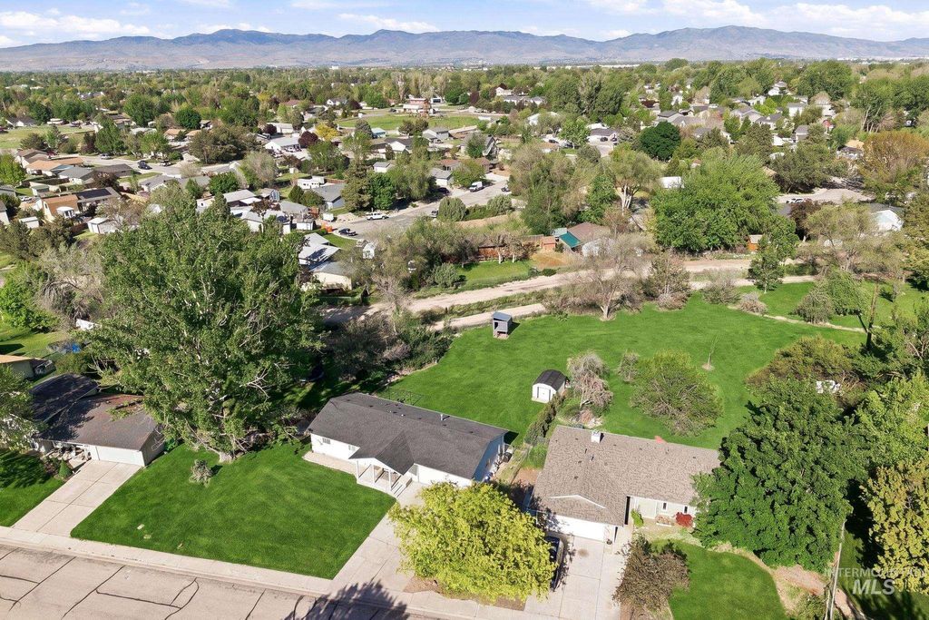 Photo of 3932 W Leland Way, Boise, ID 83709 (MLS # 98984988)