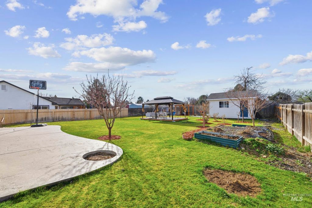 Photo of 11987 W Rockhampton St, Boise, ID 83709 (MLS # 98978659)