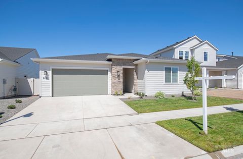 Photo of 6102 W Pewter Point St, Meridian, ID 83646 (MLS # 98958866)