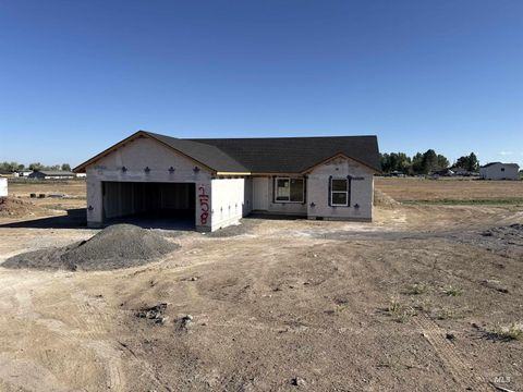 Photo of 158 W 100 N, Jerome, ID 83338 (MLS # 98987121)