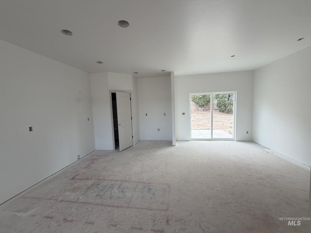 Photo of 158 W 100 N, Jerome, ID 83338 (MLS # 98987121)