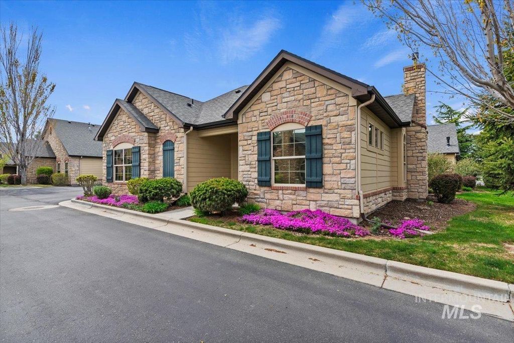 Photo of 2916 N Cloverdale Rd, Boise, ID 83713 (MLS # 98981769)