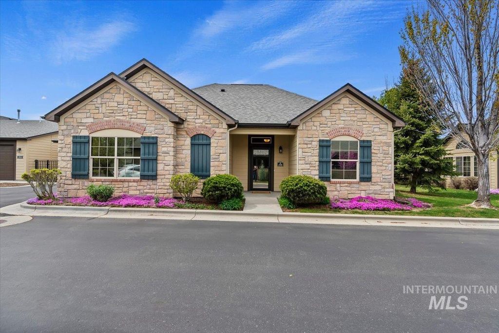 Photo of 2916 N Cloverdale Rd, Boise, ID 83713 (MLS # 98981769)