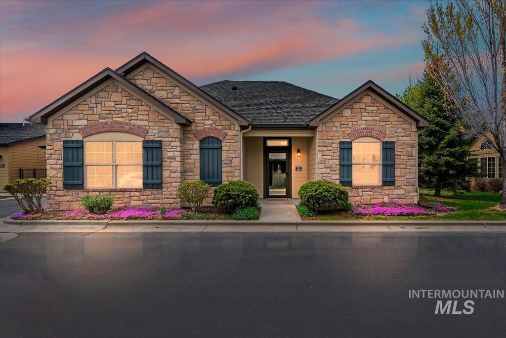 Photo of 2916 N Cloverdale Rd, Boise, ID 83713 (MLS # 98981769)