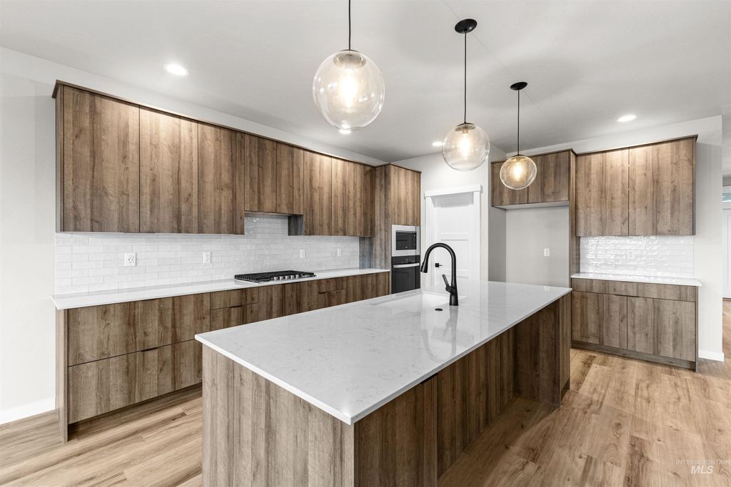 Photo of 5317 S Danforth Ave, Nampa, ID 83686 (MLS # 98983733)