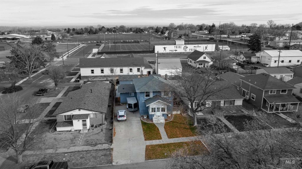 Photo of 124 8th Avenue N, Buhl, ID 83316 (MLS # 98969358)