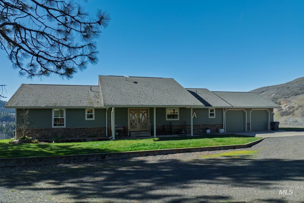 Photo of 1028 Redemption Lane, Kendrick, ID 83537 (MLS # 98976482)