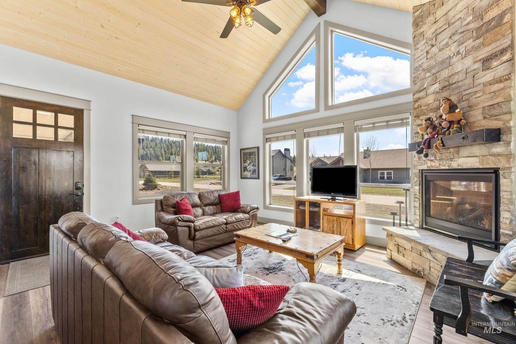 Photo of 1089 Graham Dr, McCall, ID 83638 (MLS # 98971900)