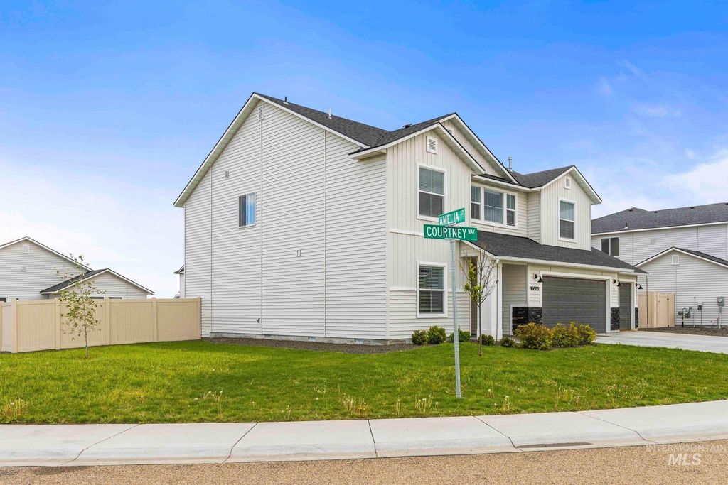 Photo of 16888 Courtney Way, Caldwell, ID 83607 (MLS # 98983626)