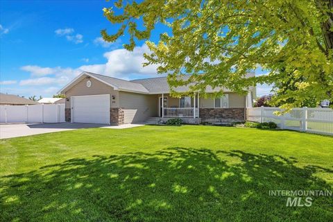 Photo of 891 N Pointe Dr, Twin Falls, ID 83301 (MLS # 98948087)