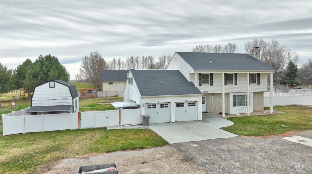 Photo of 513 Ruth Ln, Nampa, ID 83686 (MLS # 98978002)