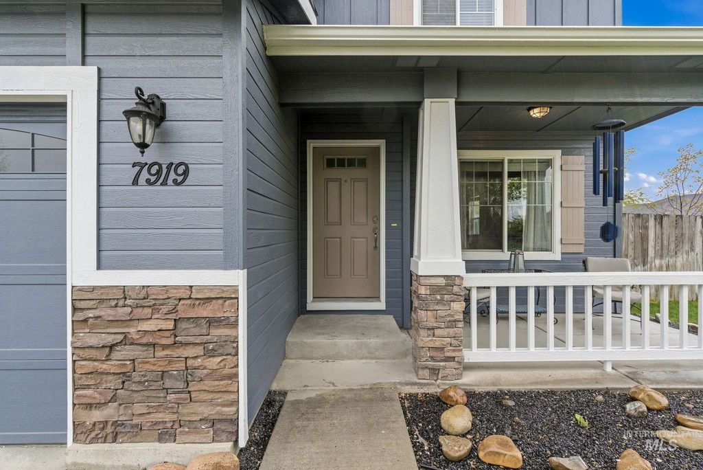 Photo of 7919 E Toussand Dr, Nampa, ID 83687 (MLS # 98982413)