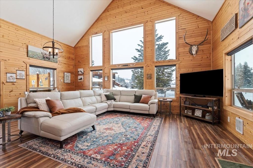 Photo of 3 Boone Rd, Garden Valley, ID 83622 (MLS # 98959656)