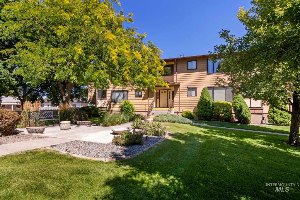 Photo of 355 Elm Street North #a-7 St, Twin Falls, ID 83301 (MLS # 98957823)