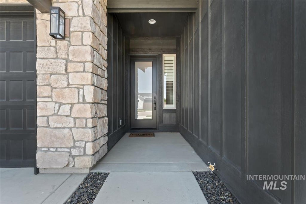 Photo of 5127 W Canaston St, Meridian, ID 83646 (MLS # 98991096)
