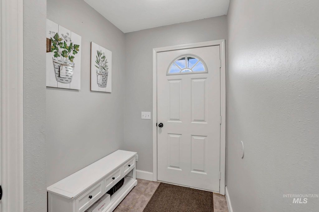 Photo of 1465 Vista Dr, Gooding, ID 83330 (MLS # 98977939)