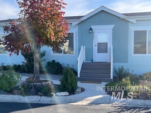 Photo of 8287 S Blue Rim Lane #22 Ln, Boise, ID 83716 (MLS # 98965481)