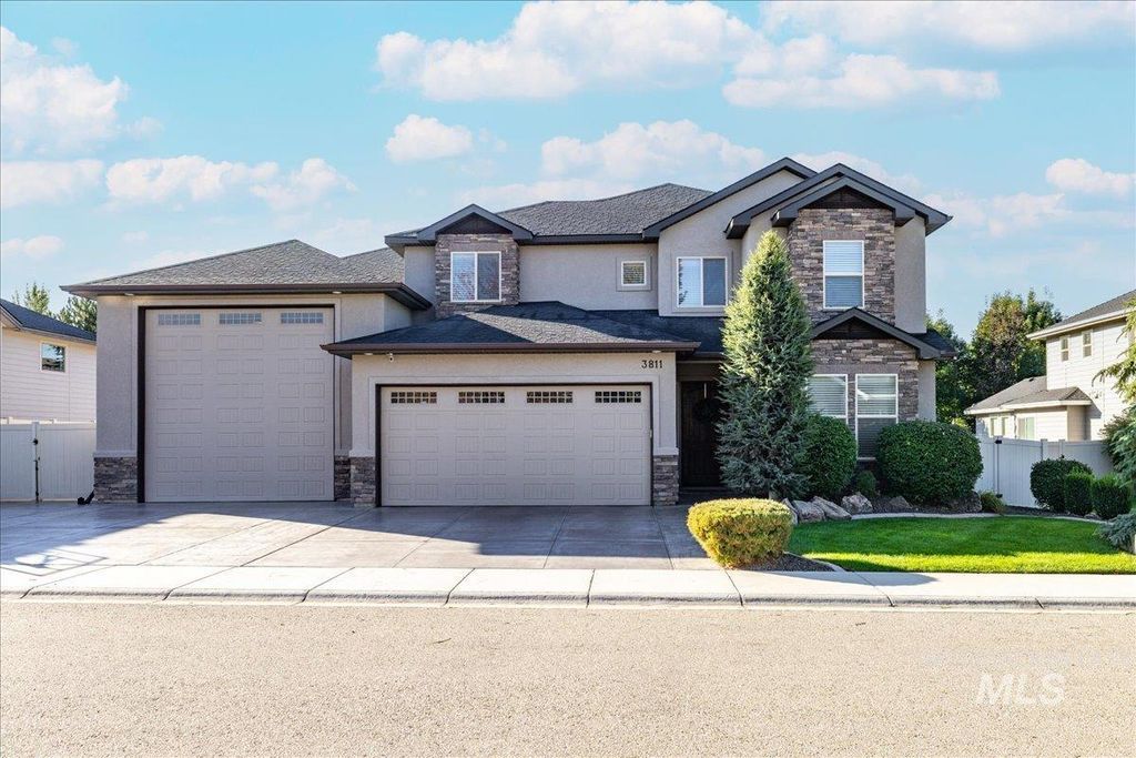 Photo of 3811 E Darlington Dr, Meridian, ID 83642 (MLS # 98969355)