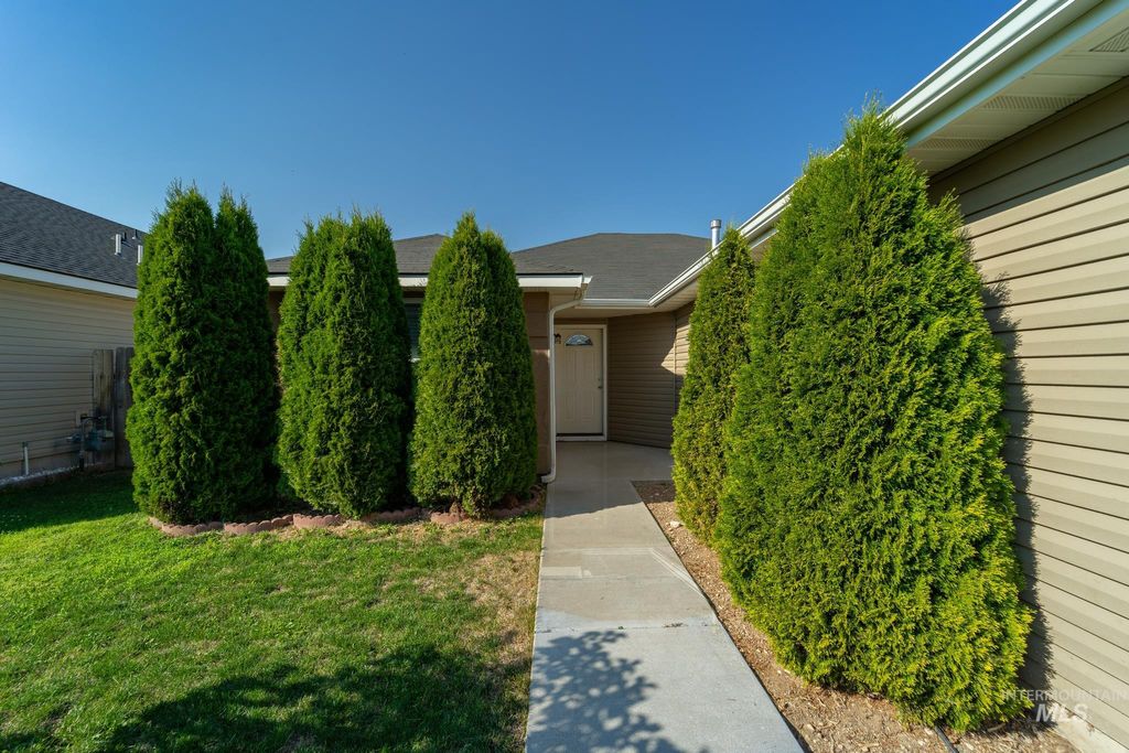 Photo of 9574 W Stonewood Drive, Boise, ID 83709 (MLS # 98970983)