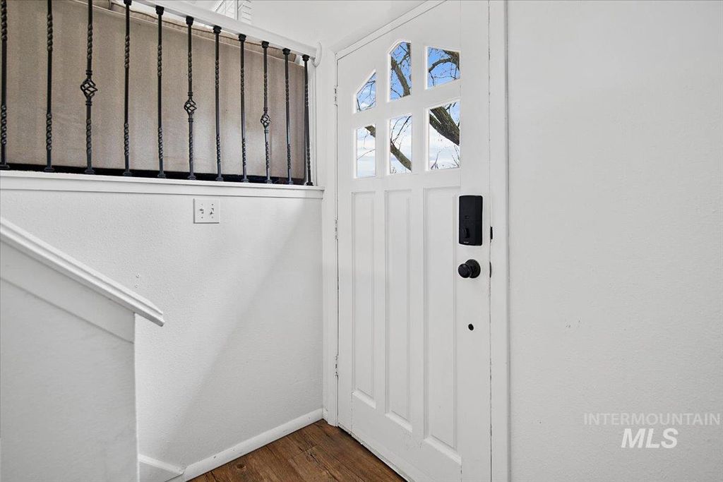 Photo of 1184 Downing Dr, Eagle, ID 83616 (MLS # 98977615)