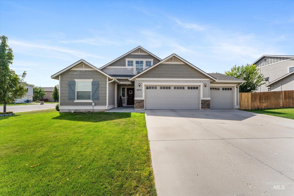 Photo of 605 SW Panner, Mountain Home, ID 83647 (MLS # 99000696)