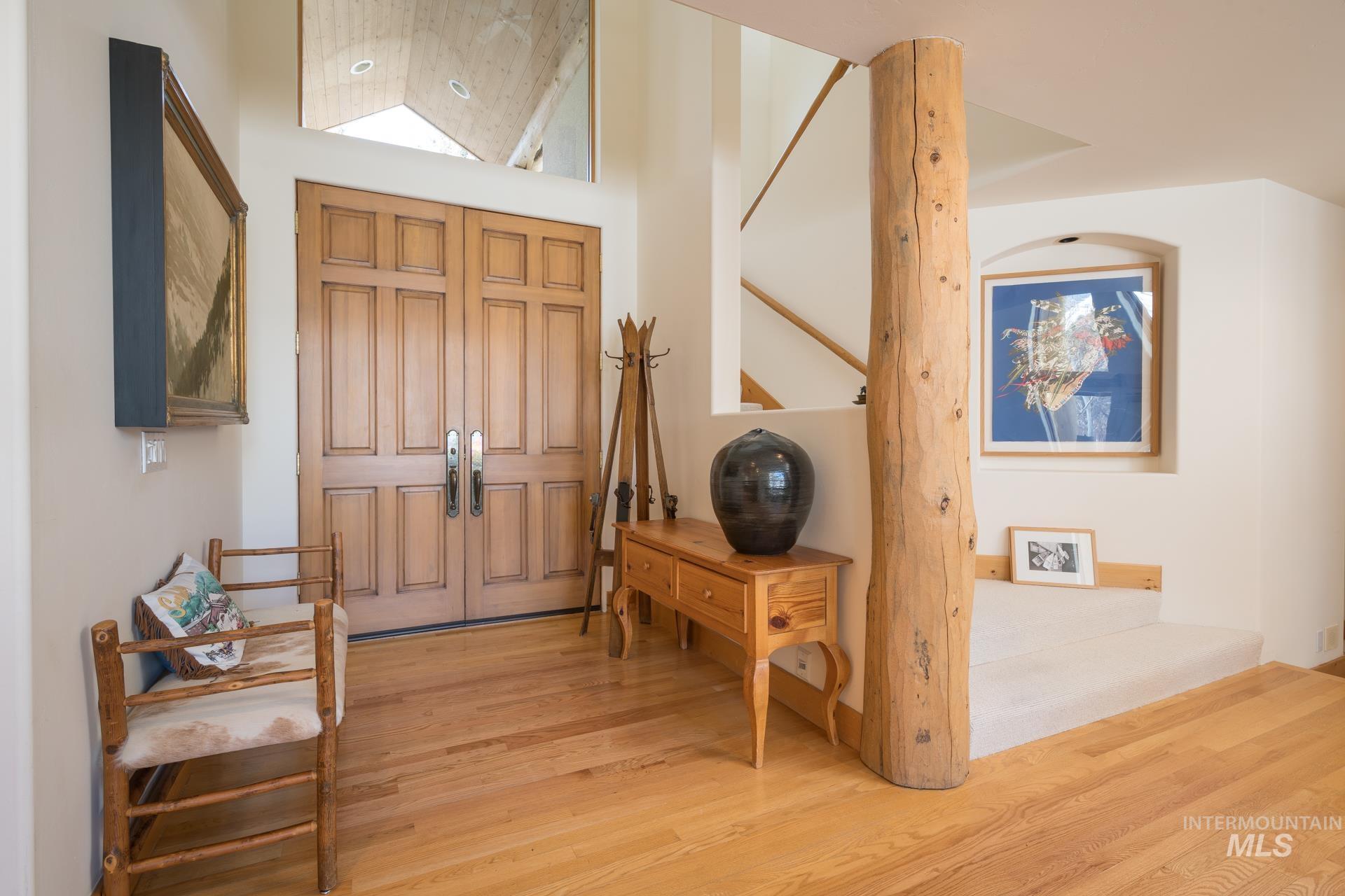 33 W Lane Ranch Rd