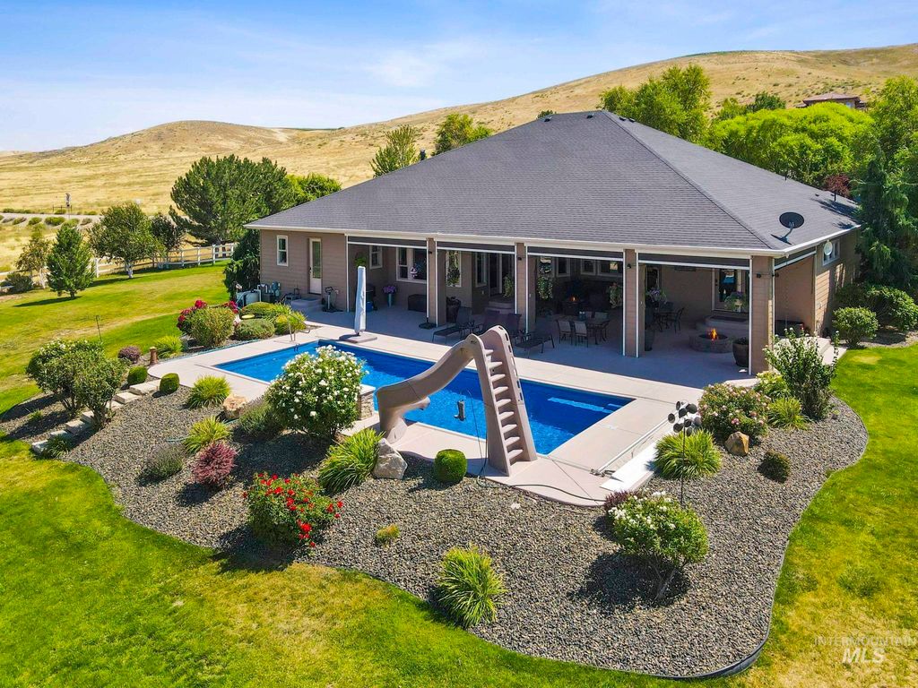 Photo of 5522 W Hollilynn Drive, Boise, ID 83709 (MLS # 98982620)