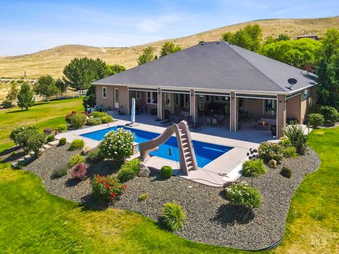 Photo of 5522 W Hollilynn Drive, Boise, ID 83709 (MLS # 98982620)