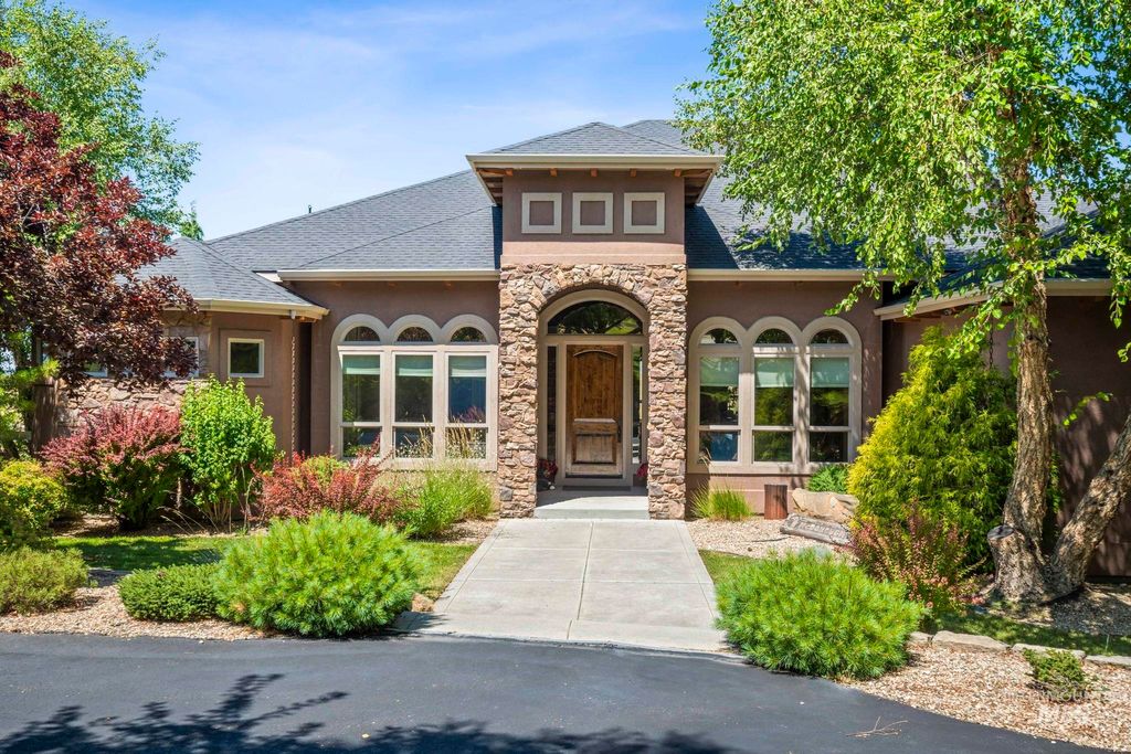 Photo of 5522 W Hollilynn Drive, Boise, ID 83709 (MLS # 98982620)