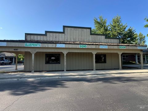 650 E State St Eagle ID 83616