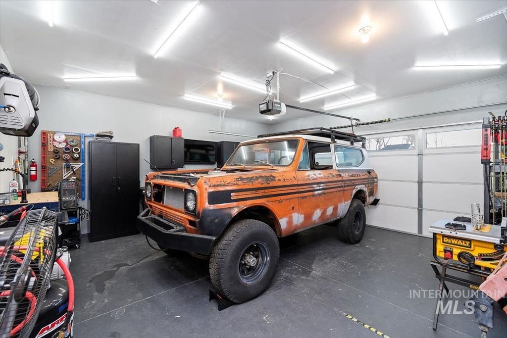 Photo of 3325 NW 13th Ave, Meridian, ID 83646 (MLS # 98974581)