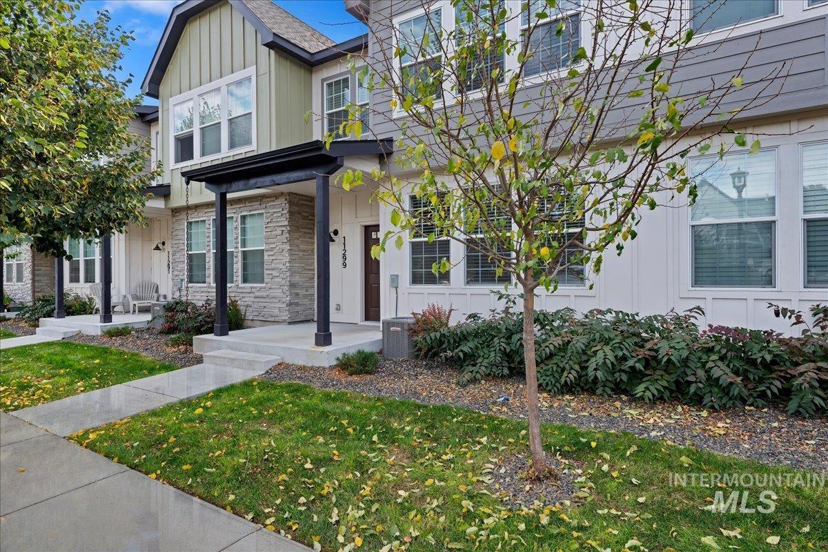 11299 W Knightsbridge Ct