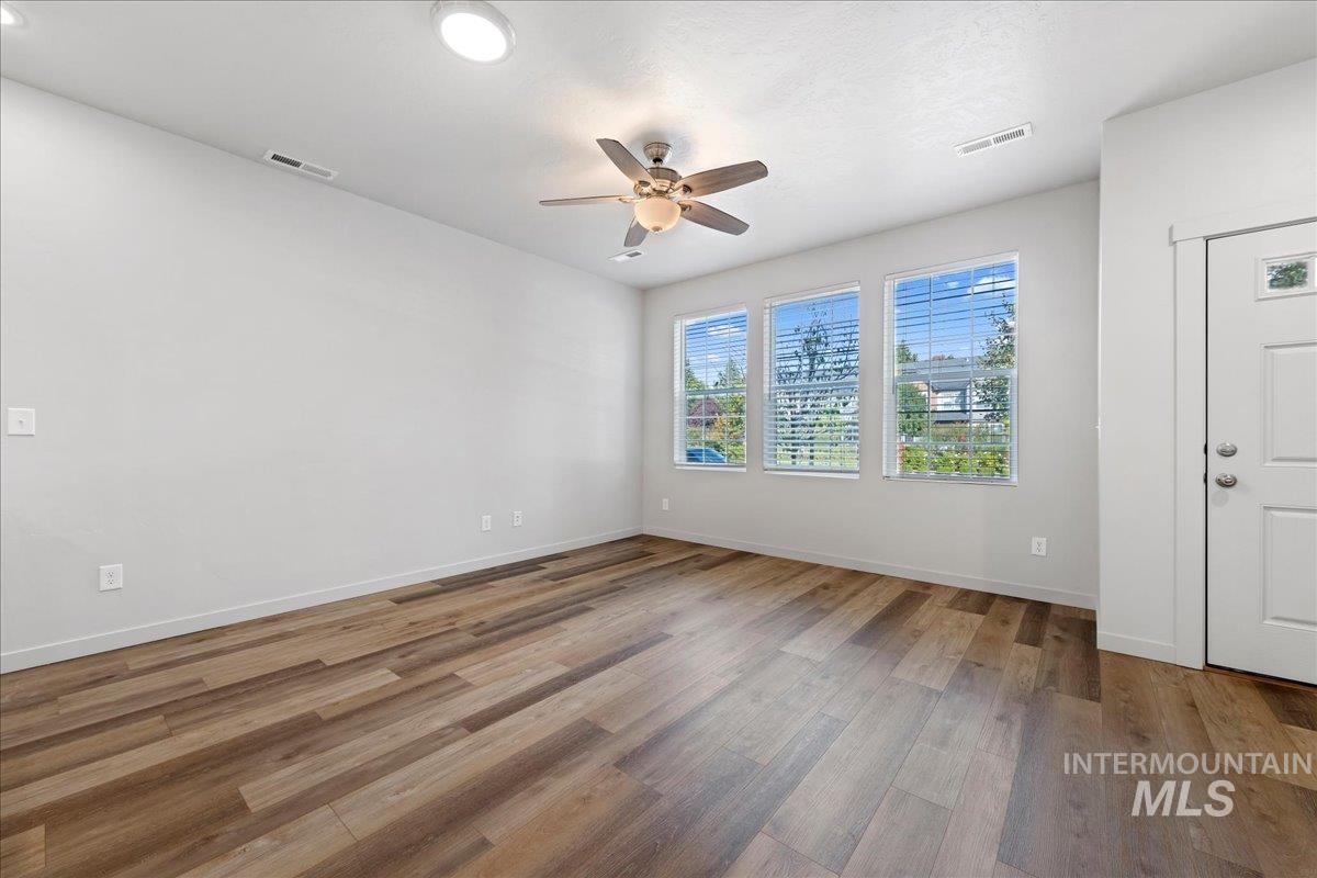 11299 W Knightsbridge Ct
