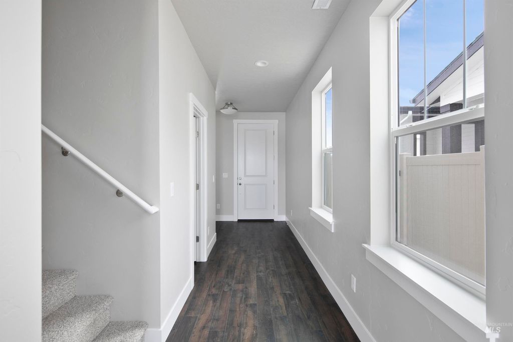 Photo of 5918 W Parachute Dr, Meridian, ID 83646 (MLS # 98979482)