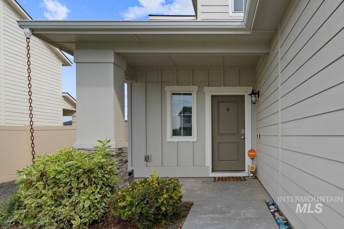 1290 W Blue Downs St